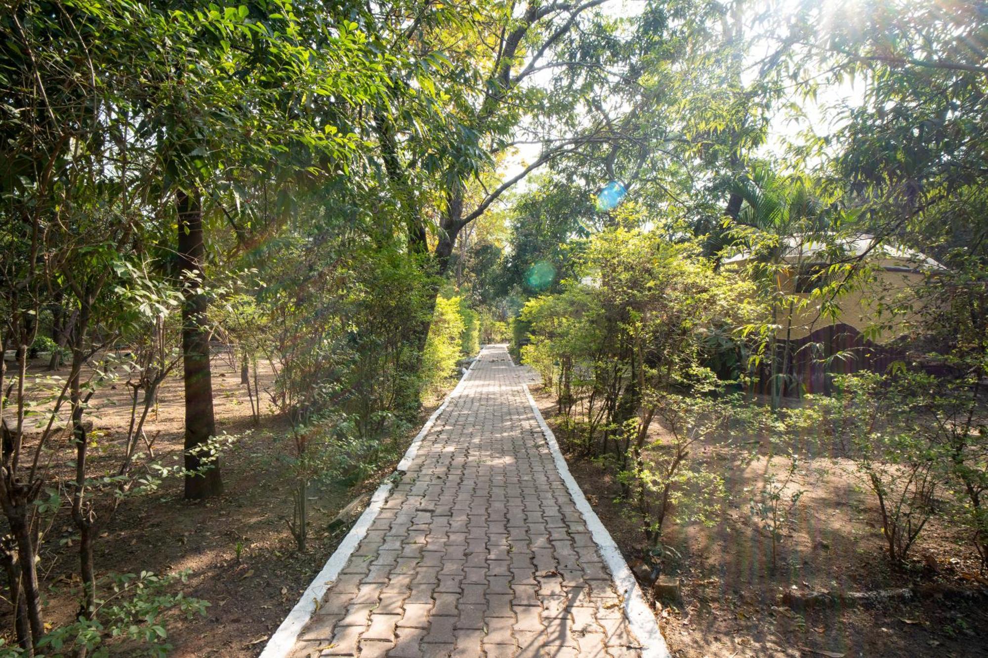 Treebo Premium Mowgli'S Den, Pench Hotel Khawasa Luaran gambar